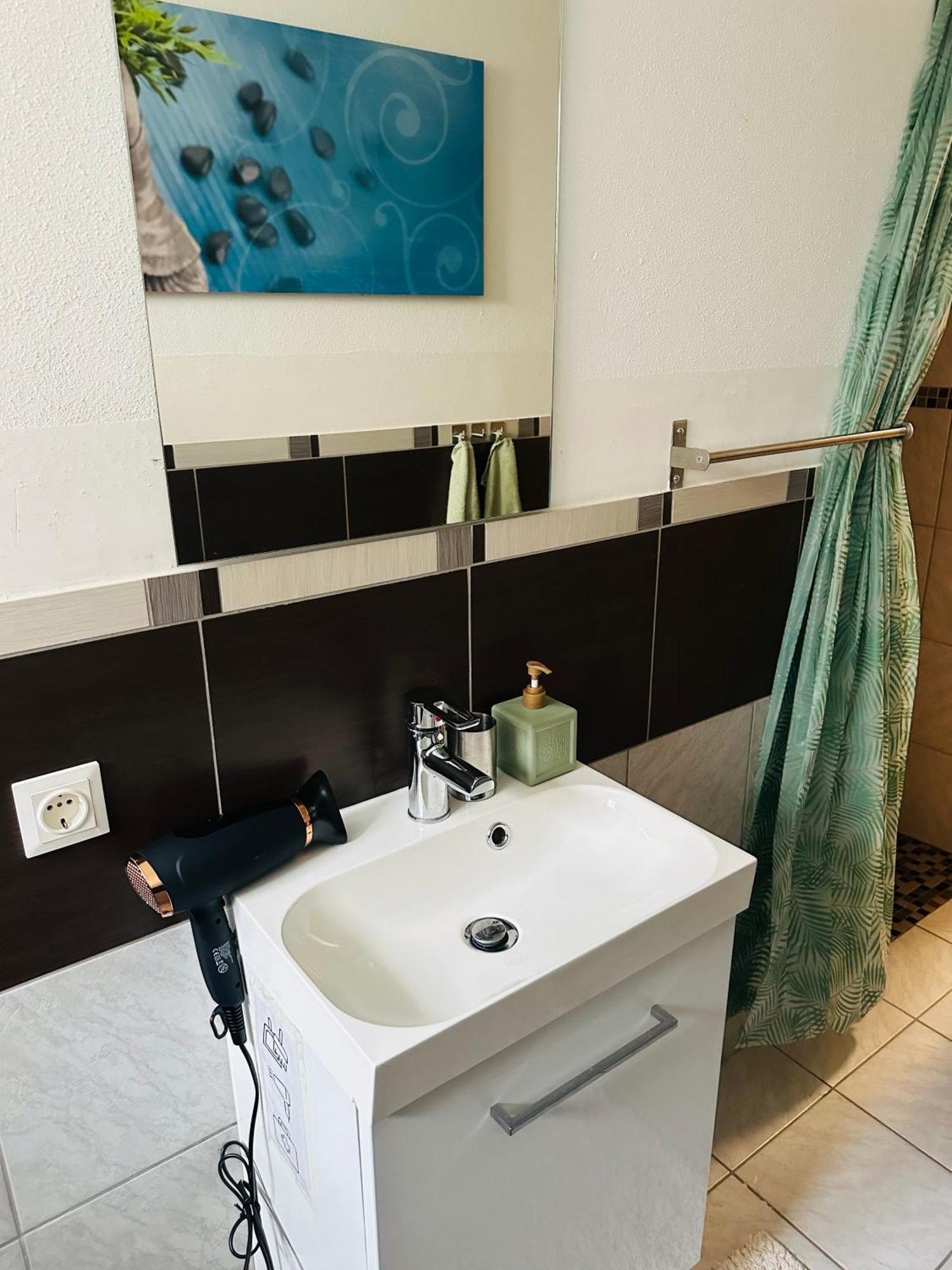 Kleine Wohnung Im Moelltal Penk Екстериор снимка